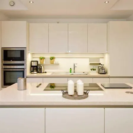 Strandresidenzen Bansin Ostseepalais 02 *